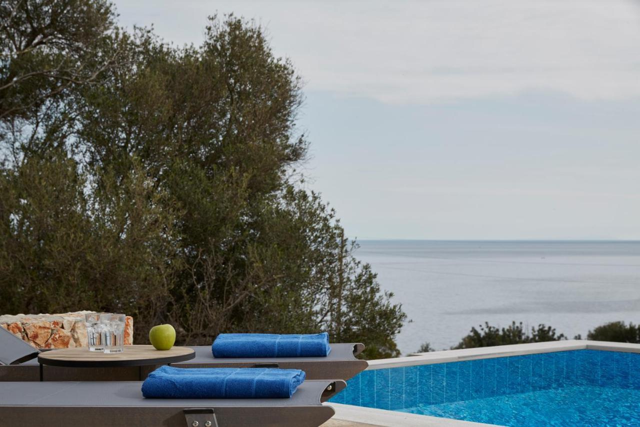 Villa Mare Spathíon エクステリア 写真